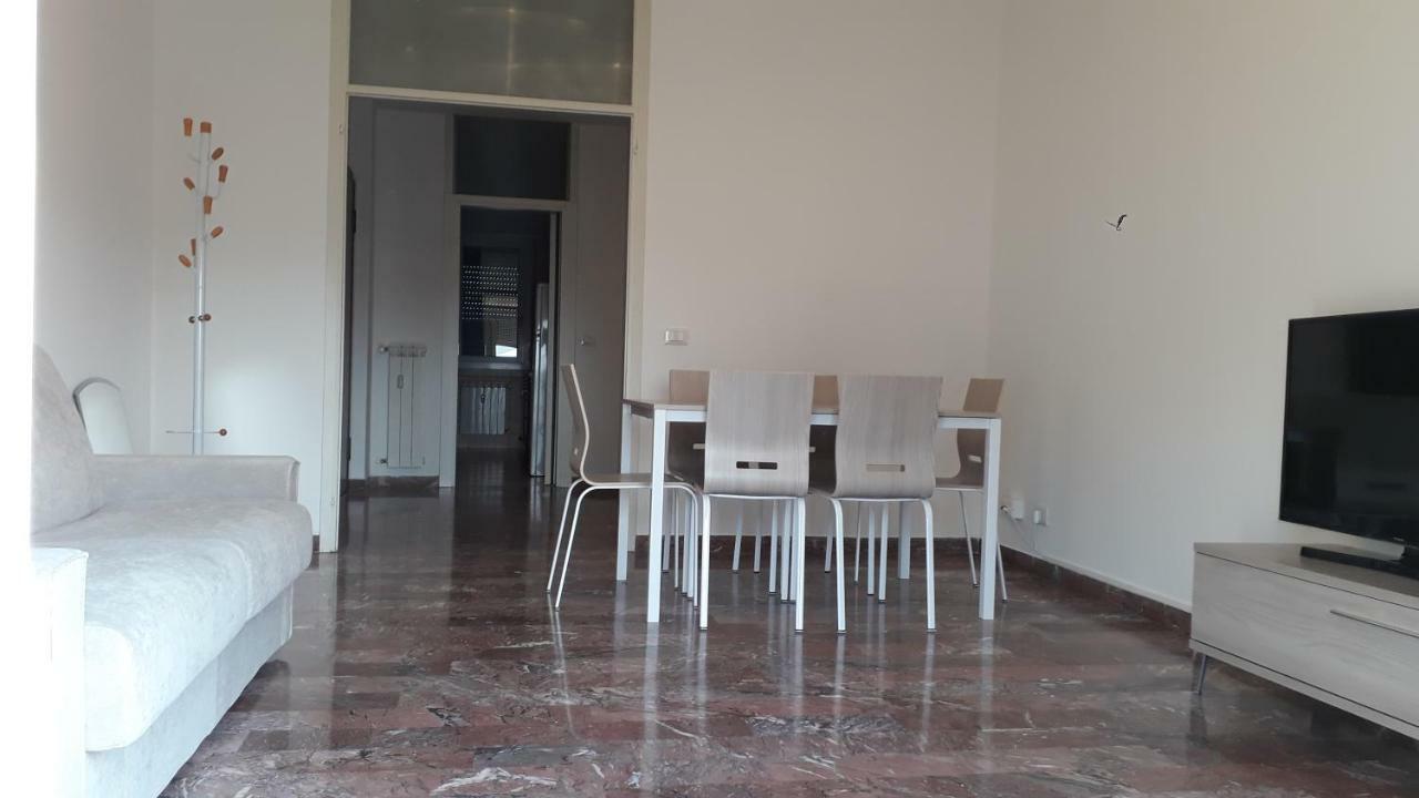 ميستر Appartamento Al Corso - Only Family المظهر الخارجي الصورة